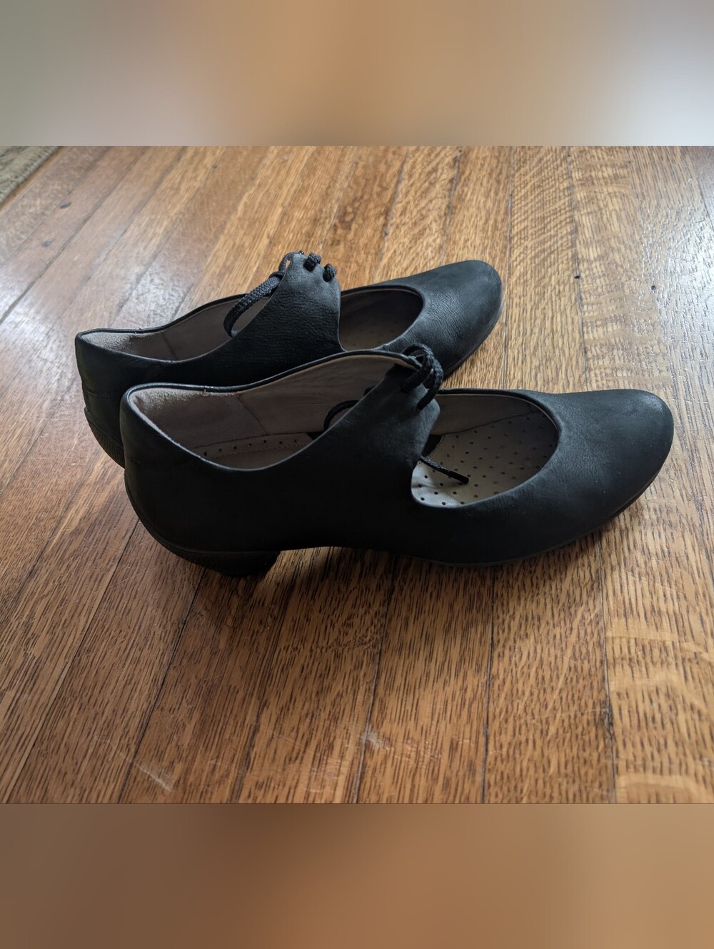 Ecco Black Lace-Up Mary Jane Heels